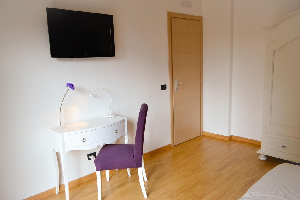 جرافينا دي كاتانيا Policlinico Apartments الغرفة الصورة